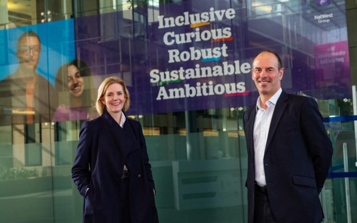 21 DISC02 ppp final Web Image