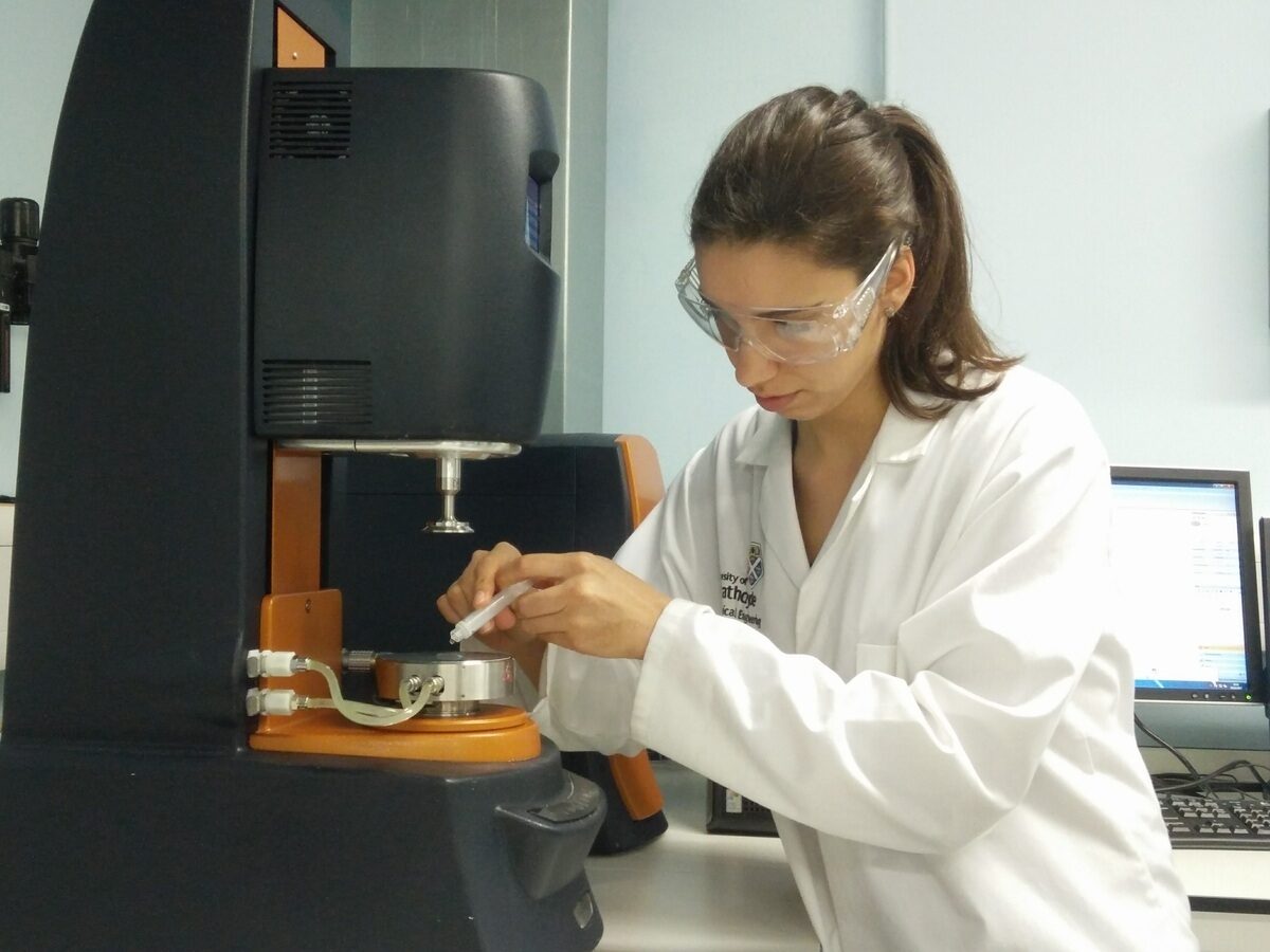 Andreia in lab