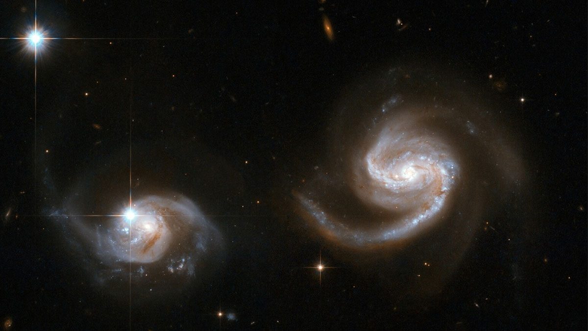 NGC 6786 a pair of interacting galaxies 16x9