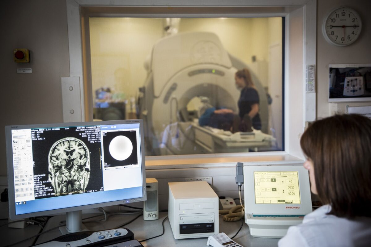 Scanner brain screen imaging