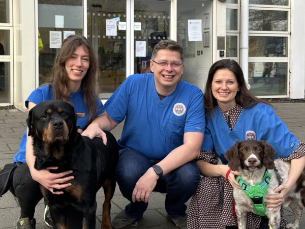 K9 Liqui DX team L R Dr Suzanne Busser Oncology Resident Dr Maciej Parys Can Can Diagnostics founder and Dr Magdalena Parys Head of Radiation Oncology