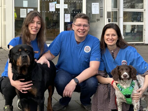 K9 Liqui DX team L R Dr Suzanne Busser Oncology Resident Dr Maciej Parys Can Can Diagnostics founder and Dr Magdalena Parys Head of Radiation Oncology CROP